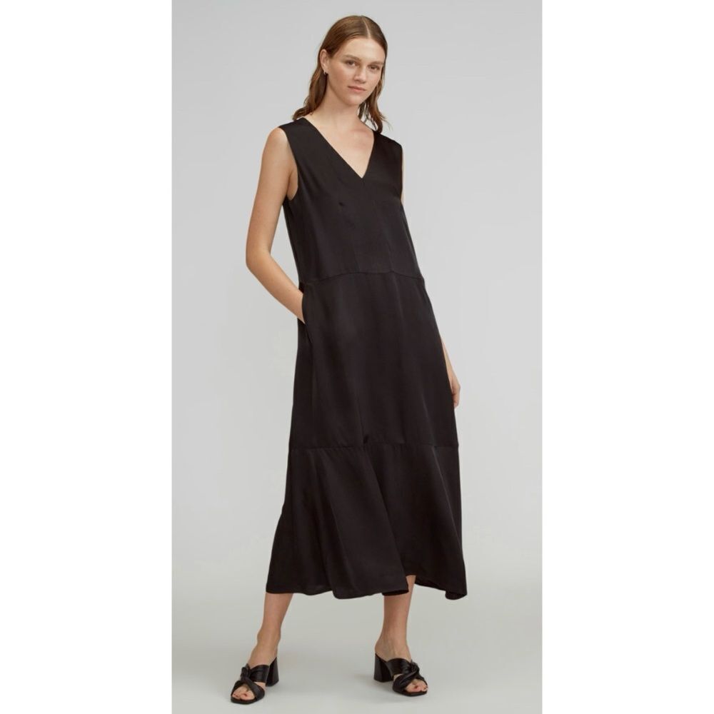 EVERLANE
The Satin V-Neck Maxi Dress in Black Size S / NWOT - Picture 2 of 10